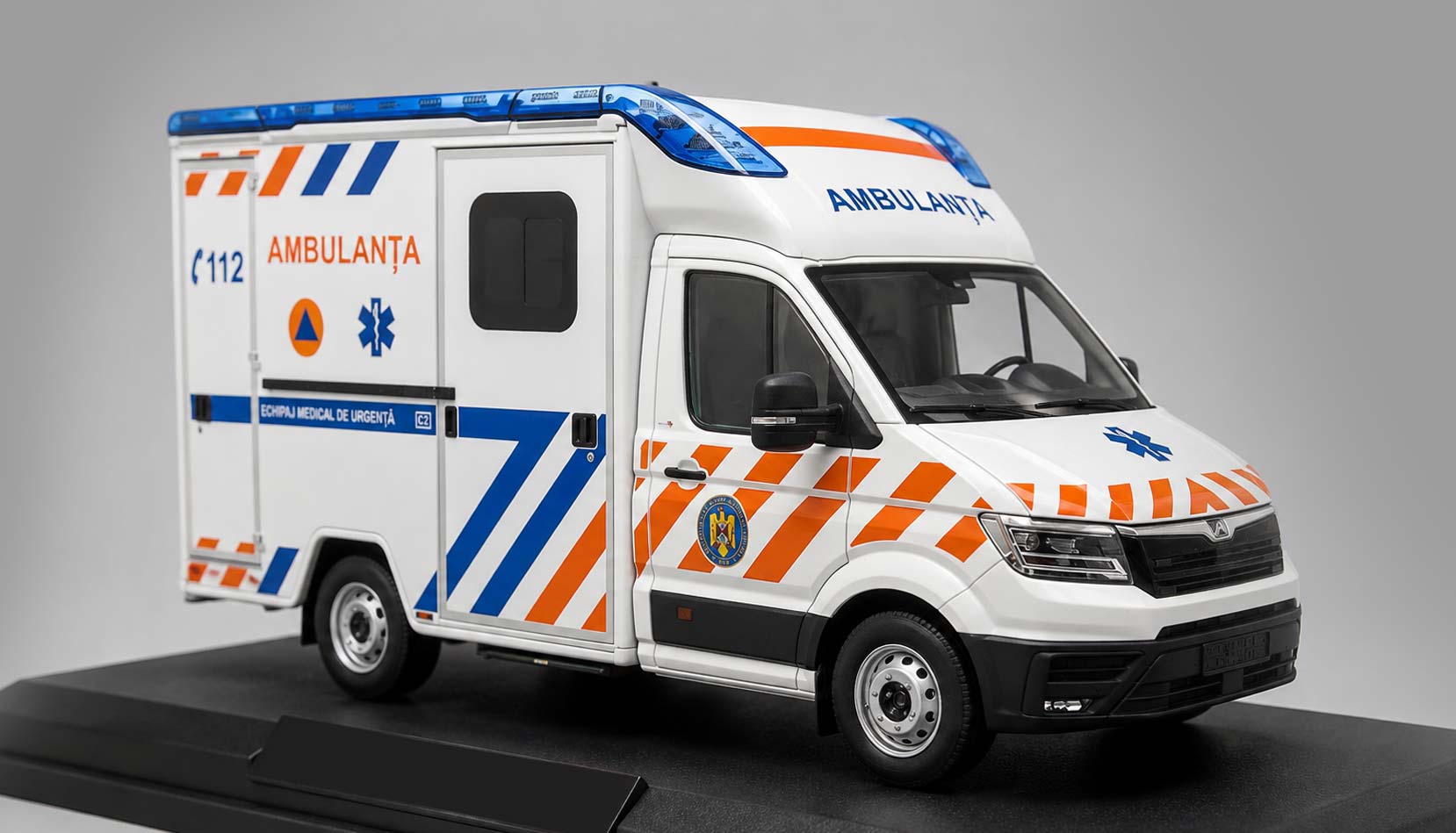 Type C Mobile Intensive Care Unit — 1:24 Scale Model